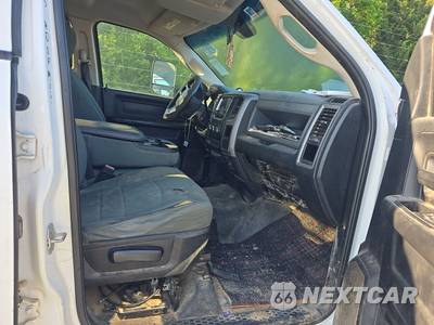 2016 Ram 3500 Cab Chassis Tradesman Crew Cab DRW - zdjęcie 8 z 56 - miniatura