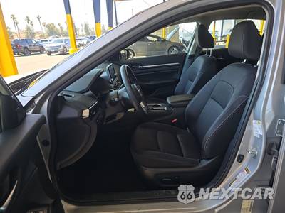 2022 Nissan Altima SV - zdjęcie 7 z 31 - miniatura