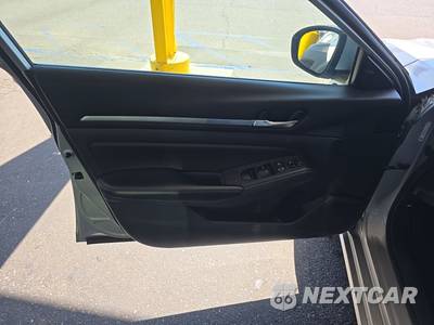 2022 Nissan Altima SV - zdjęcie 9 z 31 - miniatura