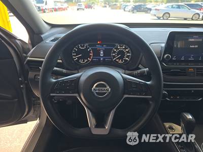 2022 Nissan Altima SV - zdjęcie 10 z 31 - miniatura