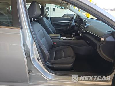 2022 Nissan Altima SV - zdjęcie 8 z 31 - miniatura