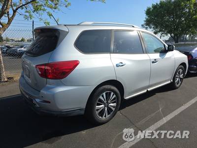 2017 Nissan Pathfinder SV - zdjęcie 4 z 24 - miniatura