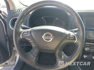 2017 Nissan Pathfinder SV - zdjęcie 10 z 24 - miniatura