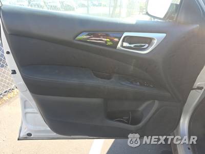 2017 Nissan Pathfinder SV - zdjęcie 9 z 24 - miniatura