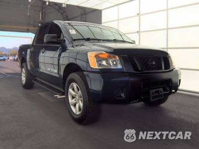 2012 Nissan TITAN SV Crew Cab Short Bed - zdjęcie 3 z 44 - miniatura