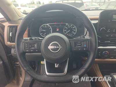 2023 Nissan Pathfinder Platinum - zdjęcie 10 z 22 - miniatura
