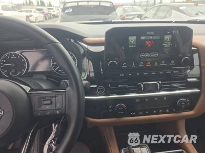 2023 Nissan Pathfinder Platinum - zdjęcie 11 z 22 - miniatura