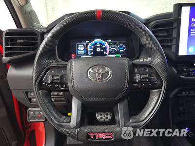 2023 Toyota Sequoia TRD Pro - zdjęcie 10 z 28 - miniatura