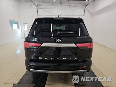 2026 Toyota Sequoia Capstone - zdjęcie 5 z 23 - miniatura