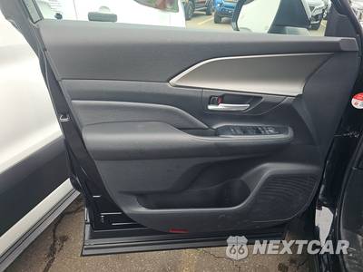 2024 Toyota Grand Highlander XLE - zdjęcie 9 z 24 - miniatura