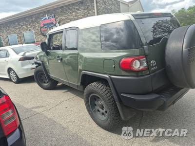 2014 Toyota FJ Cruiser w/Rear Doors - zdjęcie 5 z 11 - miniatura