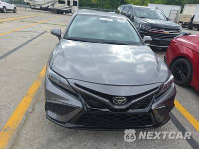 2021 Toyota Camry SE - zdjęcie 2 z 37 - miniatura