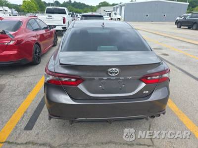 2021 Toyota Camry SE - zdjęcie 5 z 37 - miniatura