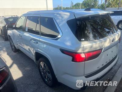 2026 Toyota Sequoia Capstone - zdjęcie 14 z 23 - miniatura
