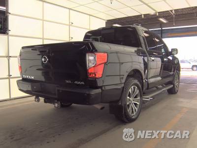 2017 Nissan TITAN SL Crew Cab Short Bed - zdjęcie 4 z 42 - miniatura