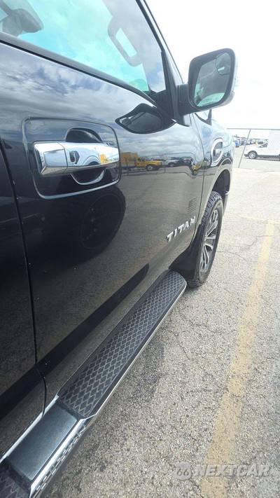 2017 Nissan TITAN SL Crew Cab Short Bed - zdjęcie 36 z 42 - miniatura