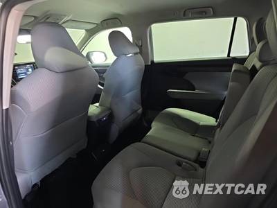 2022 Toyota Highlander LE - zdjęcie 16 z 22 - miniatura