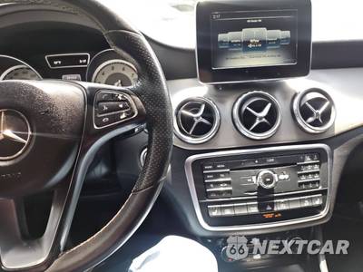2017 Mercedes-Benz GLA 250 4MATIC - zdjęcie 33 z 50 - miniatura