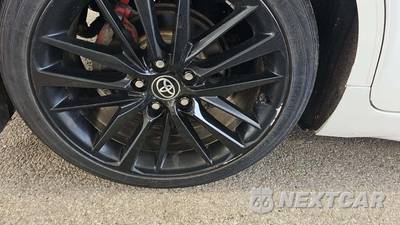 2021 Toyota Camry XSE - zdjęcie 31 z 38 - miniatura