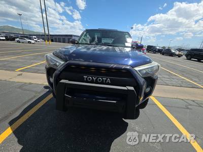 2017 Toyota 4Runner SR5 - zdjęcie 2 z 33 - miniatura