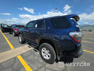 2017 Toyota 4Runner SR5 - zdjęcie 6 z 33 - miniatura