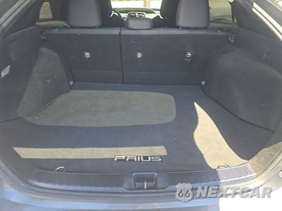 2016 Toyota Prius Two - zdjęcie 16 z 24 - miniatura