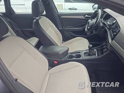 2021 Volkswagen Jetta R-Line - zdjęcie 8 z 26 - miniatura