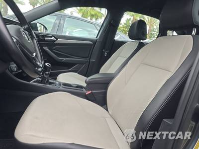 2021 Volkswagen Jetta R-Line - zdjęcie 7 z 26 - miniatura