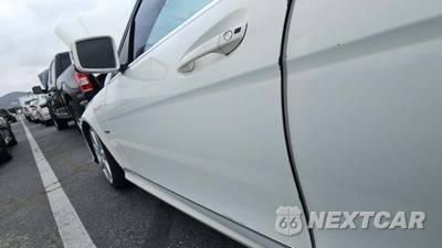 2012 Mercedes-Benz C 250 Sedan - zdjęcie 45 z 47 - miniatura