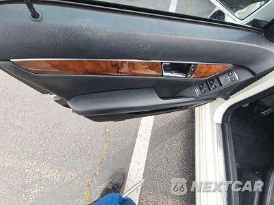 2012 Mercedes-Benz C 250 Sedan - zdjęcie 9 z 47 - miniatura