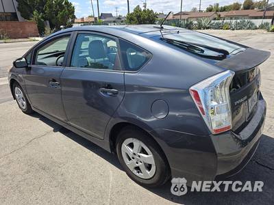 2010 Toyota Prius III - zdjęcie 6 z 33 - miniatura