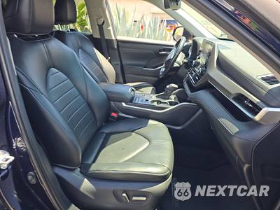 2020 Toyota Highlander XLE - zdjęcie 8 z 31 - miniatura