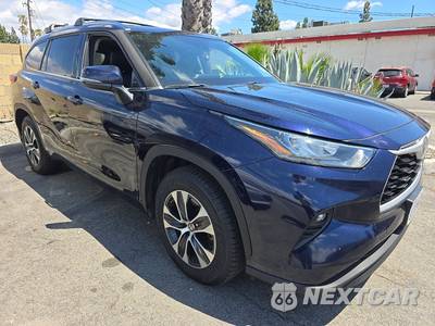 2020 Toyota Highlander XLE - zdjęcie 3 z 31 - miniatura