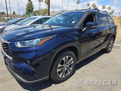 2020 Toyota Highlander XLE - zdjęcie 1 z 31 - miniatura