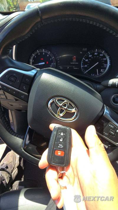 2020 Toyota Highlander XLE - zdjęcie 25 z 31 - miniatura