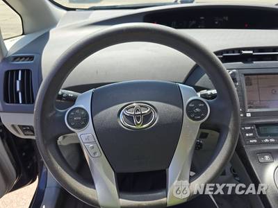 2010 Toyota Prius III - zdjęcie 10 z 33 - miniatura