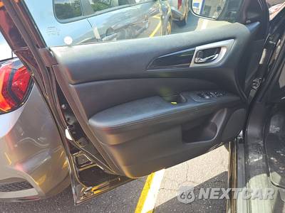 2019 Nissan Pathfinder SV - zdjęcie 9 z 29 - miniatura