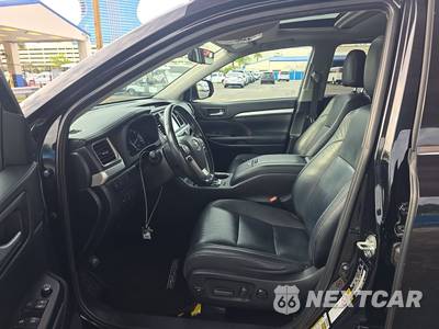 2019 Toyota Highlander XLE - zdjęcie 7 z 25 - miniatura