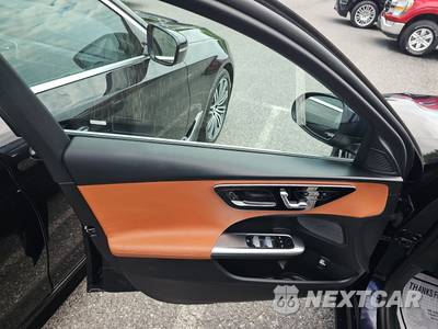 2022 Mercedes-Benz C 300 4MATIC Sedan - zdjęcie 9 z 25 - miniatura