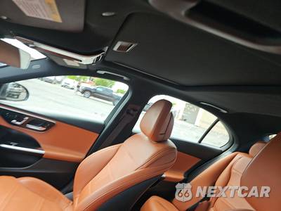 2022 Mercedes-Benz C 300 4MATIC Sedan - zdjęcie 18 z 25 - miniatura