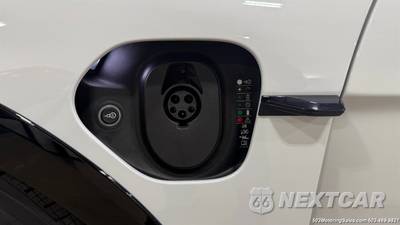 2022 Porsche Taycan Turbo S Cross Turismo - zdjęcie 38 z 50 - miniatura