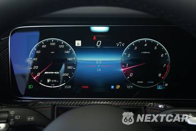2026 Mercedes-Benz AMG G 63 4MATIC - zdjęcie 14 z 38 - miniatura