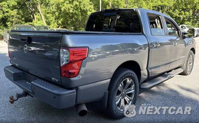 2017 Nissan TITAN SV Crew Cab Short Bed - zdjęcie 5 z 26 - miniatura