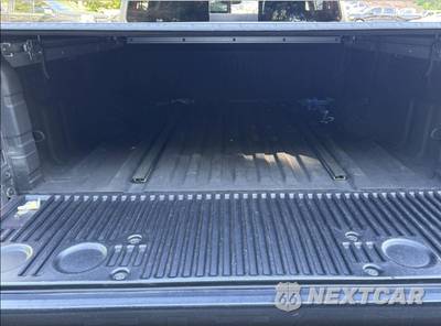 2017 Nissan TITAN SV Crew Cab Short Bed - zdjęcie 18 z 26 - miniatura