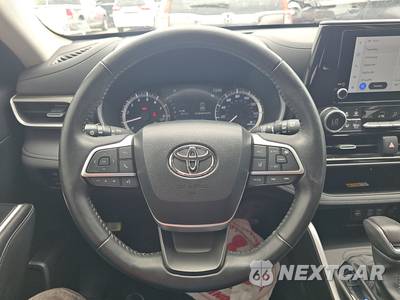 2023 Toyota Highlander XLE - zdjęcie 10 z 30 - miniatura