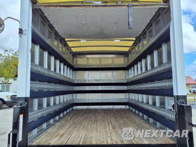 2021 Chevrolet Express 3500 Cutaway 1WT - zdjęcie 18 z 28 - miniatura