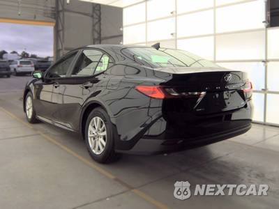 2026 Toyota Camry LE - zdjęcie 6 z 18 - miniatura