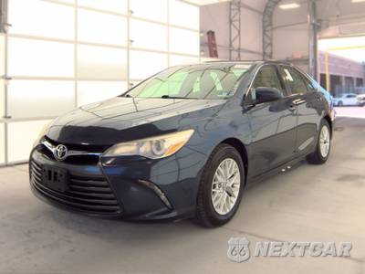 2017 Toyota Camry LE - zdjęcie 1 z 18 - miniatura