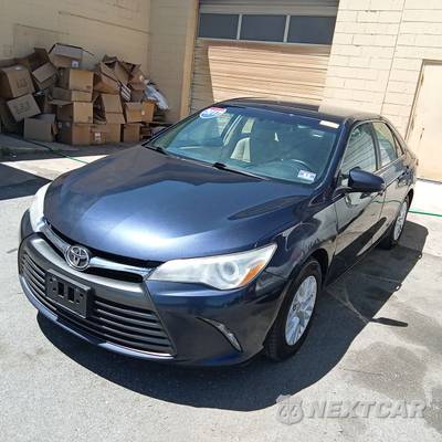 2017 Toyota Camry LE - zdjęcie 9 z 18 - miniatura