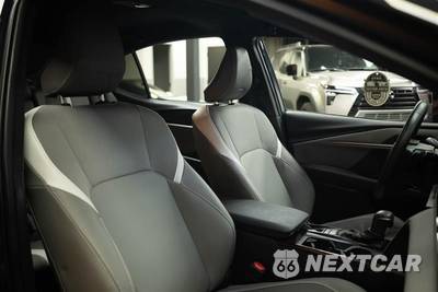 2025 Toyota Camry SE - zdjęcie 15 z 29 - miniatura